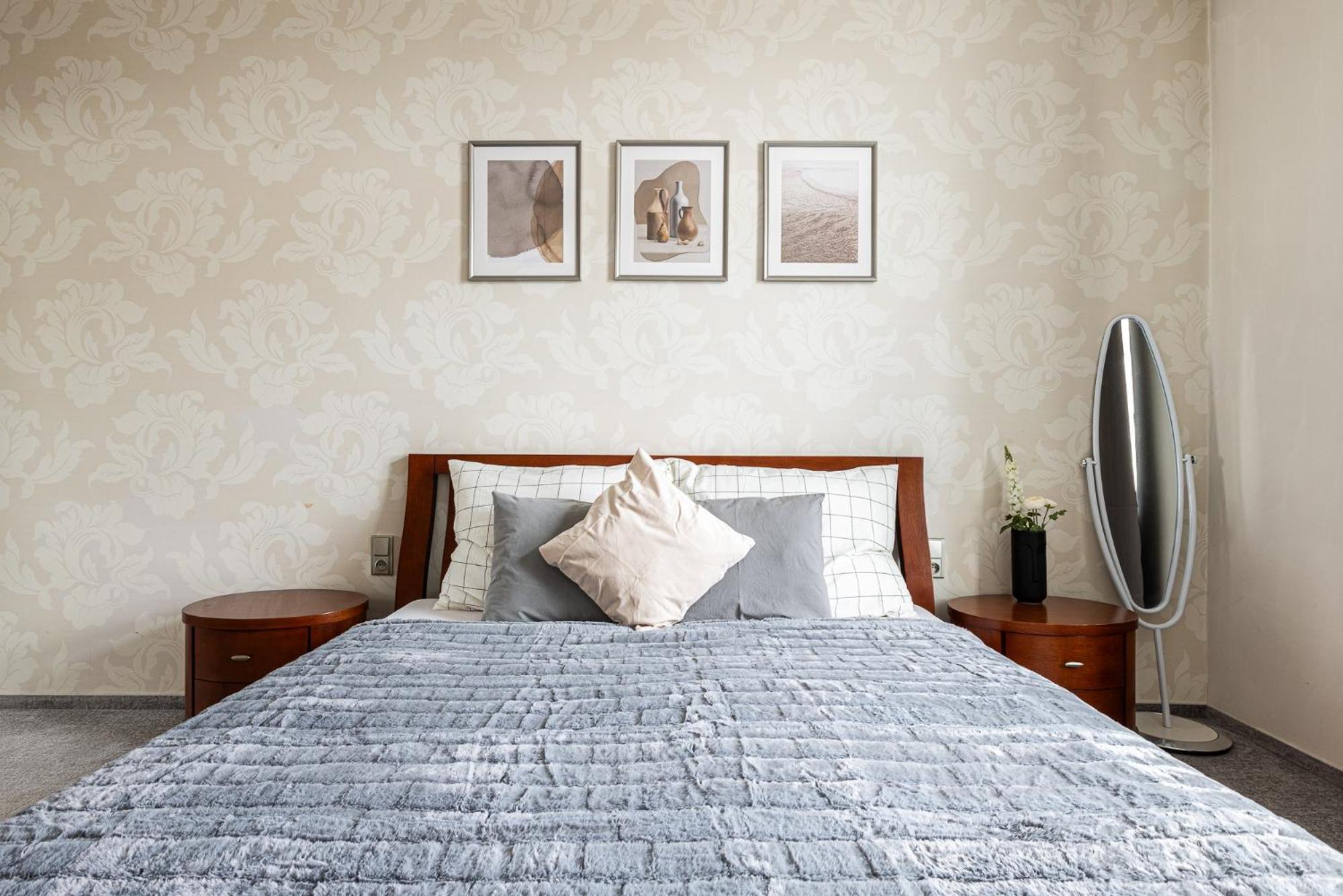 Nice Big Apartment 2Bds - Belgicka Praga Esterno foto