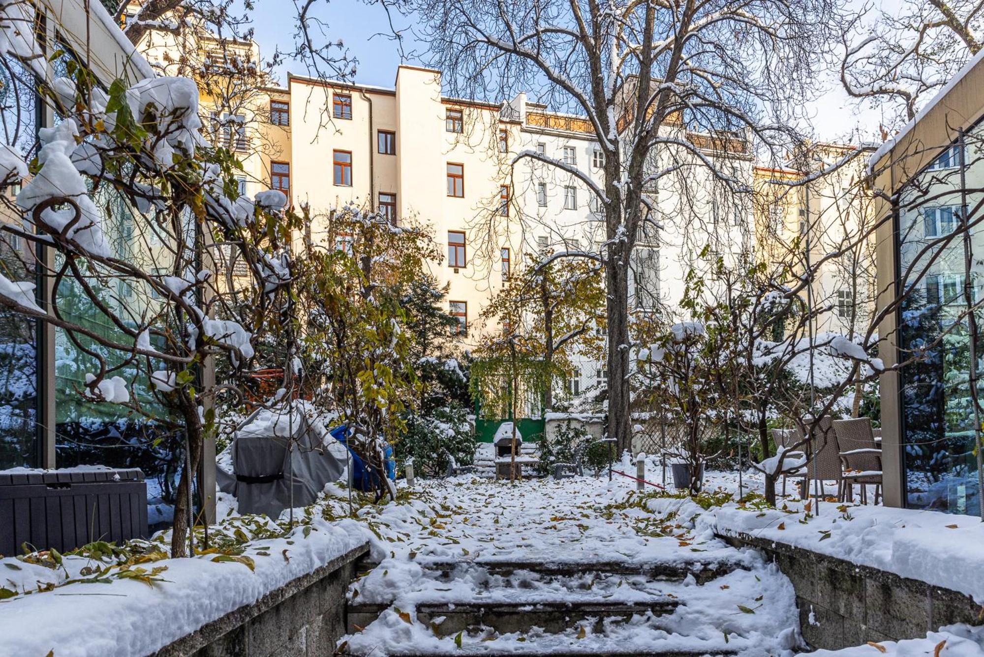 Nice Big Apartment 2Bds - Belgicka Praga Esterno foto